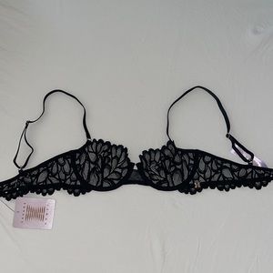 Brand new Savage Fenty bra